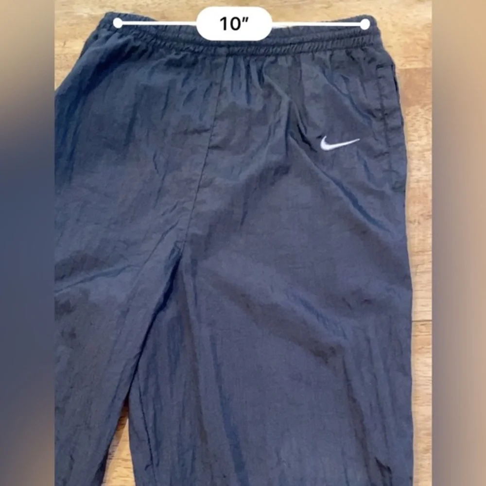 Vintage Nike Youth Size 5/6 Unisex Black Nylon Joggers With Ankle Zippers‎